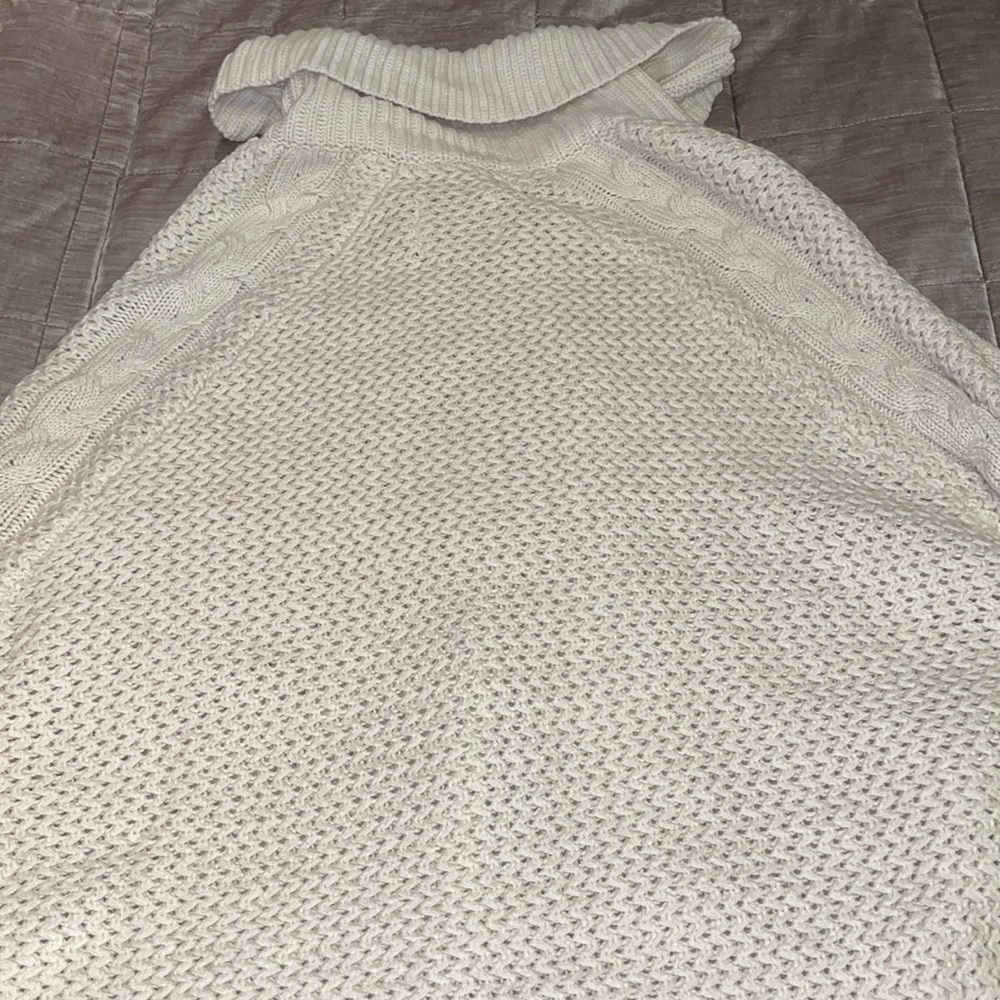 UGG Cream Sweater Cape Buttondown Poncho - Picture 11 of 13